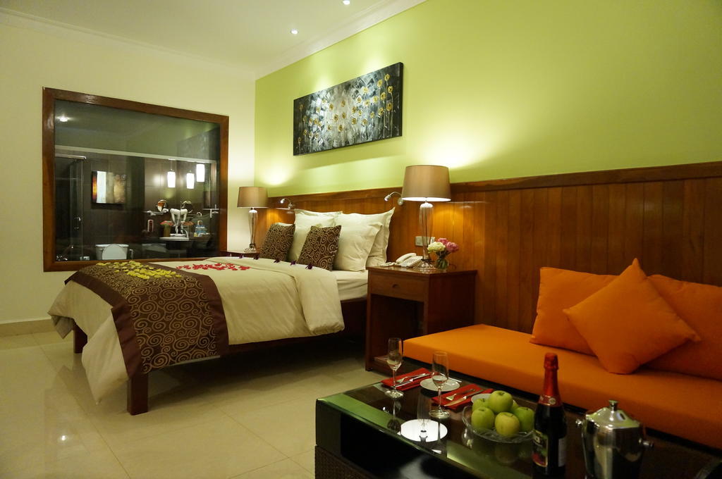 Serendipity Beach Resort Сиханоуквил Екстериор снимка