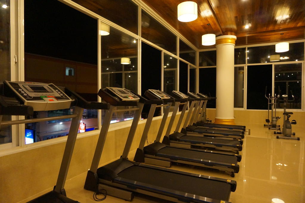 Serendipity Beach Resort Сиханоуквил Екстериор снимка