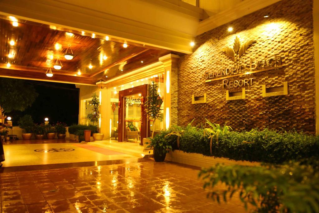 Serendipity Beach Resort Сиханоуквил Екстериор снимка